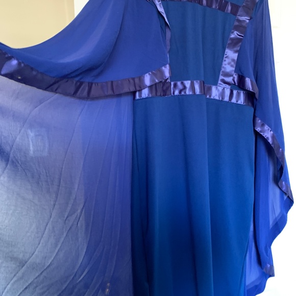 Dress - Picture 3 of 5